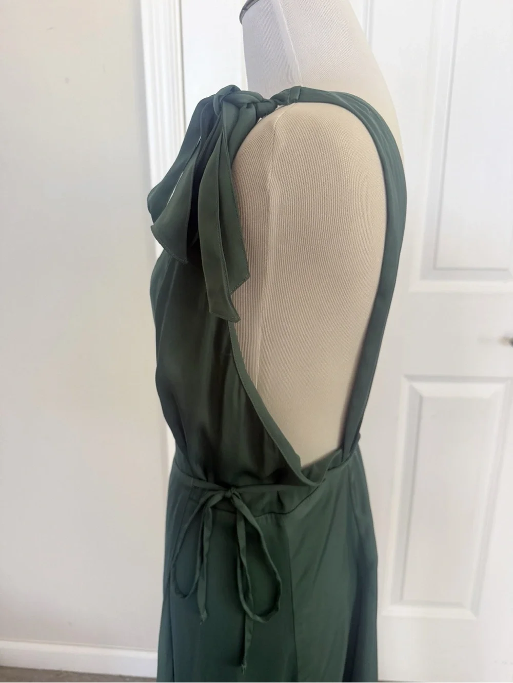 Abercrombie & Fitch Tie-Shoulder Satin Wrap Maxi Dress Size Medium